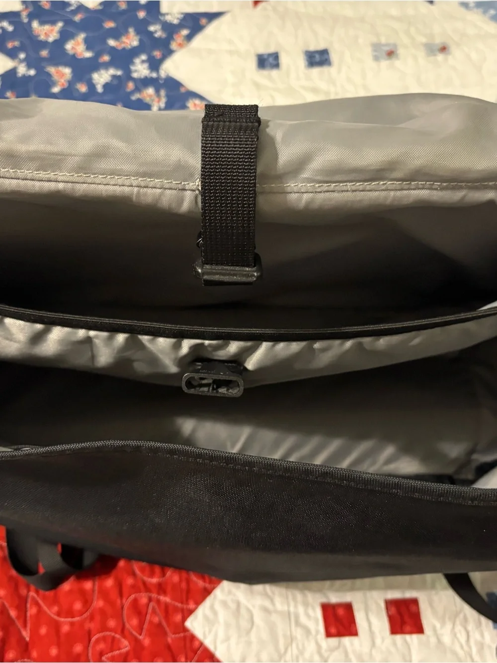 Patagonia Critical Mass Messenger Bag Large Capacity Black
